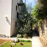 Maria Di شقة